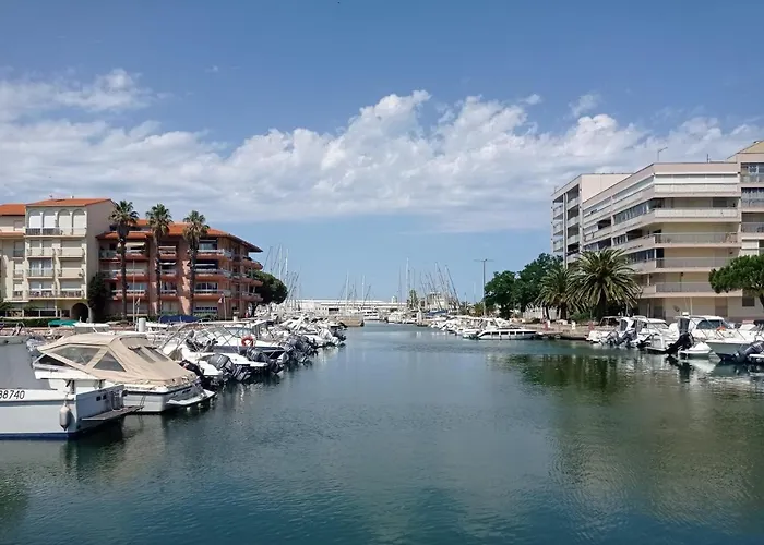 Superbe T3 Climatise Calme Marina Canet 2 Min De La Plage