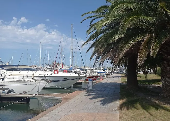Superbe T3 Climatise Calme Marina Canet 2 Min De La Plage